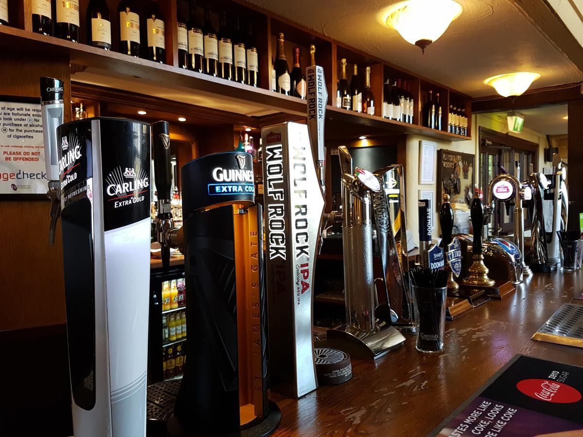 The Old Barn Inn Newport (Gwent) Exterior foto